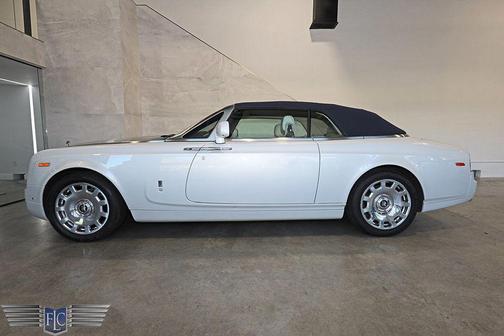 2017 Rolls-Royce Phantom Drophead Coupe