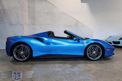 Blu Corsa 2018 Ferrari 488 Spider Base