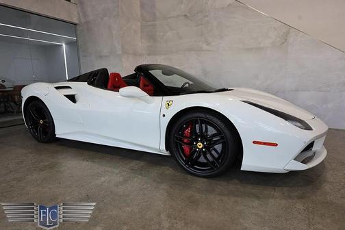 Bianco Avus / Nero 2018 Ferrari 488 Spider Base