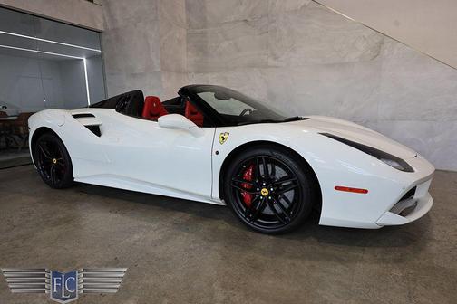 Bianco Avus / Nero 2018 Ferrari 488 Spider Base