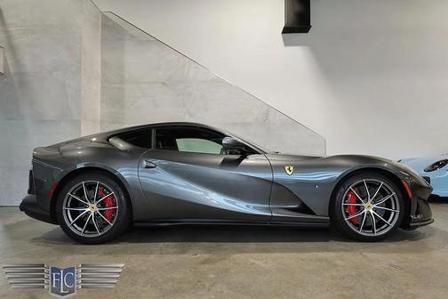 2020 Ferrari 812 Superfast Base