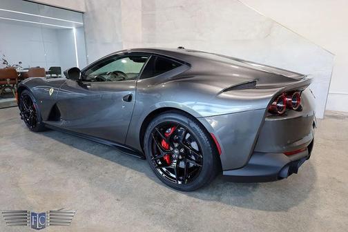 2020 Ferrari 812 Superfast Base