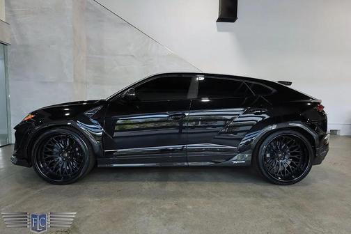 2023 Lamborghini Urus Performante AWD Essenza SCV12