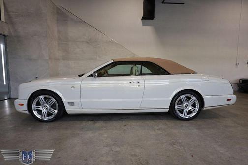 Ghost White Pearl 2010 Bentley Azure T Convertible