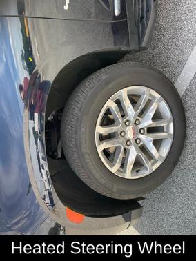 Midnight Blue Metallic 2023 GMC Yukon SLT