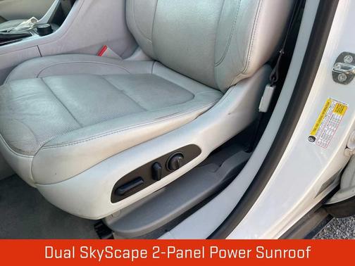 White Frost Tri-Coat 2017 GMC Acadia SLT-1