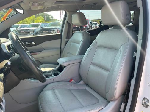 White Frost 2017 GMC Acadia SLT-1