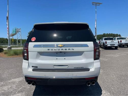Iridescent Pearl Tricoat 2024 Chevrolet Suburban Premier