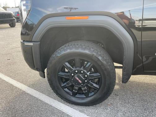 2024 GMC Sierra 2500 AT4