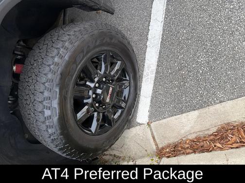 2024 GMC Sierra 2500 AT4