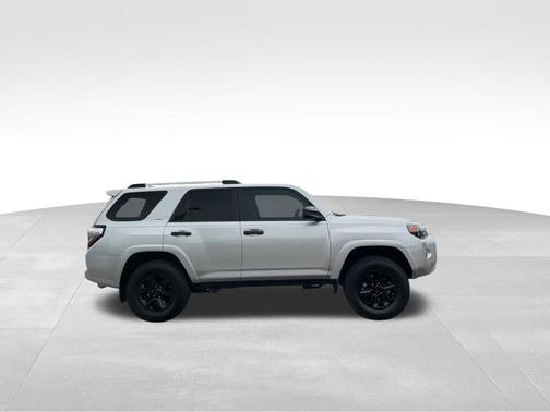 Classic Silver Metallic 2020 Toyota 4Runner SR5