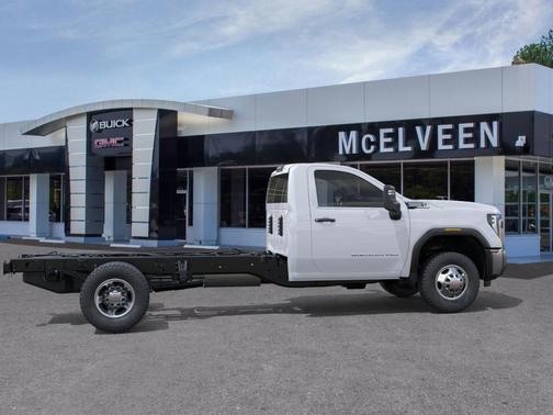 Summit White 2026 GMC Sierra 3500 Pro
