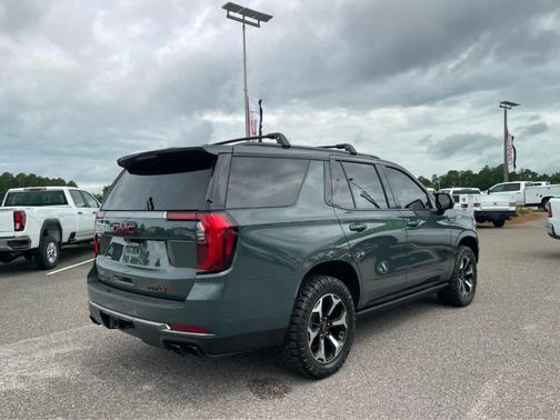 Midnight Pine 2026 GMC Yukon AT4