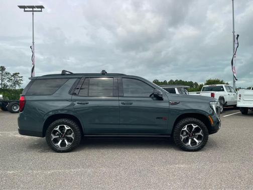 Midnight Pine 2026 GMC Yukon AT4