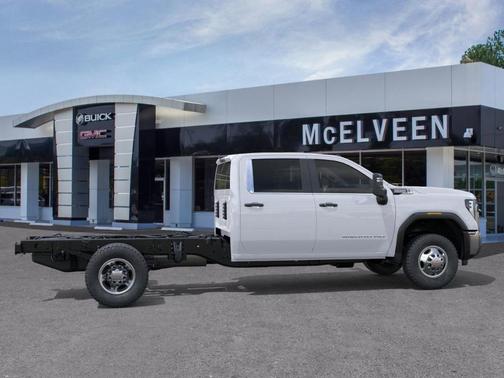 Summit White 2026 GMC Sierra 3500 Pro