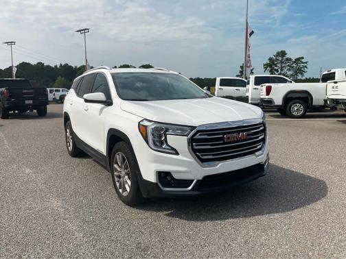 Summit White 2024 GMC Terrain SLT