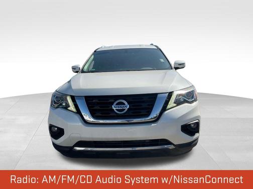 White 2019 Nissan Pathfinder SV