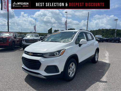 Summit White 2022 Chevrolet Trax LT