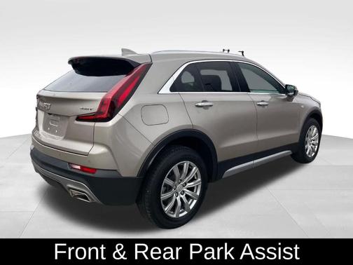 Latte 2023 Cadillac XT4 Premium Luxury