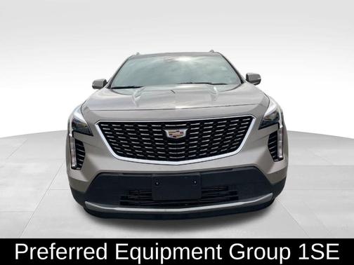 Latte 2023 Cadillac XT4 Premium Luxury