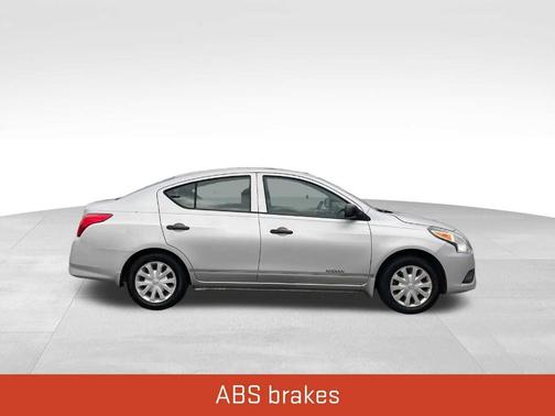 Brilliant Silver 2015 Nissan Versa 1.6 S