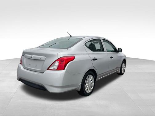 Brilliant Silver 2015 Nissan Versa 1.6 S