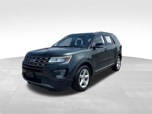 Guard Metallic 2016 Ford Explorer XLT