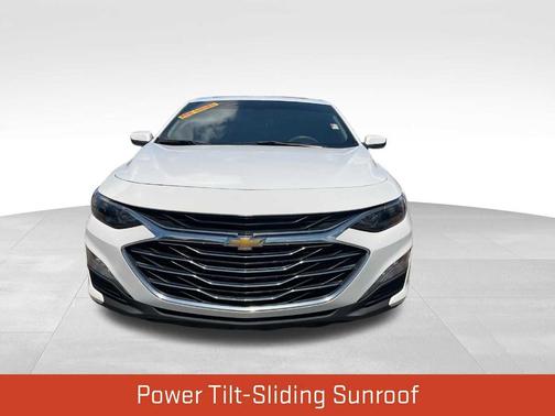 Summit White 2021 Chevrolet Malibu LT