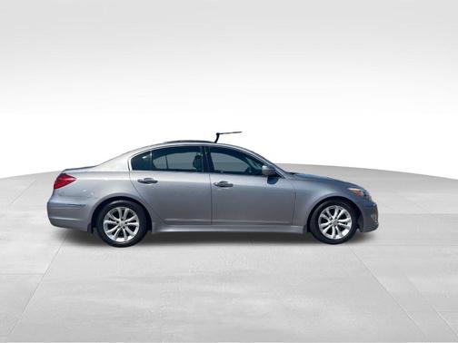 2013 Hyundai Genesis 3.8