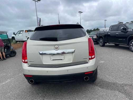 Silver Coast Metallic 2013 Cadillac SRX Luxury Collection