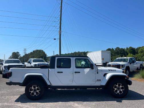Bright White Clearcoat 2022 Jeep Gladiator Sport