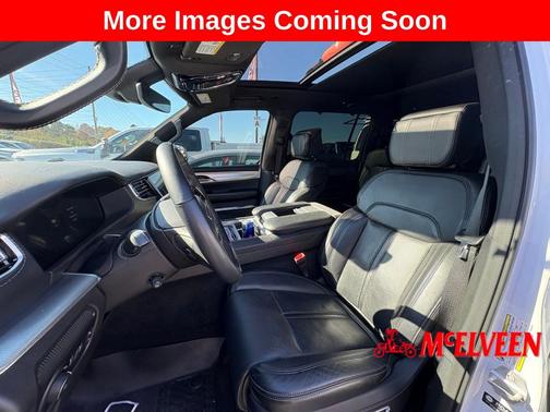 2023 Jeep Grand Wagoneer Base