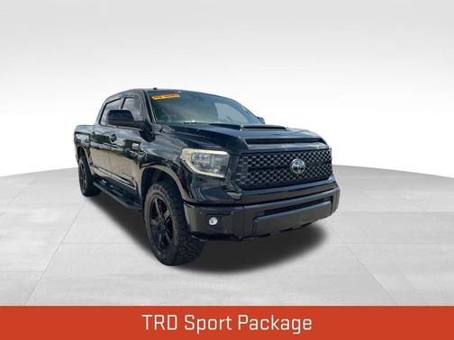 Midnight Black Metallic 2018 Toyota Tundra SR5