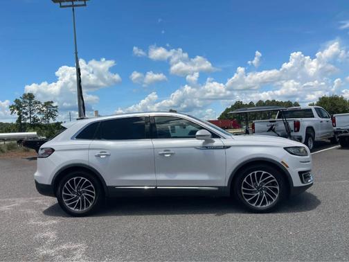 White Platinum Tri-Coat Metallic 2019 Lincoln Nautilus Reserve