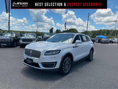 White Platinum Tri-Coat Metallic 2019 Lincoln Nautilus Reserve