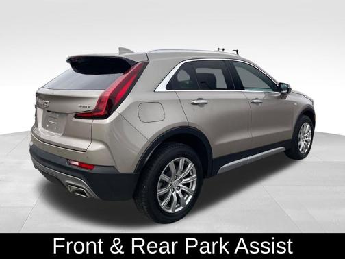 Latte 2023 Cadillac XT4 Premium Luxury