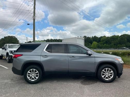 Satin Steel Metallic 2018 Chevrolet Traverse LS