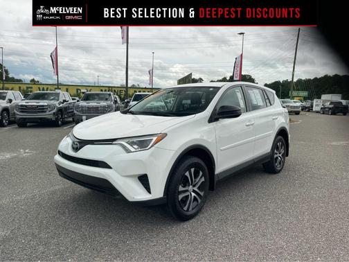 Super White 2018 Toyota RAV4 LE