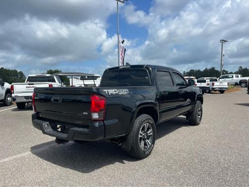 Midnight Black Metallic 2018 Toyota Tacoma TRD Sport
