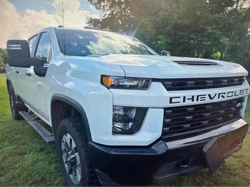 Summit White 2022 Chevrolet Silverado 2500 Custom