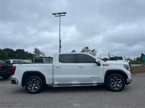 Summit White 2023 GMC Sierra 1500 SLT