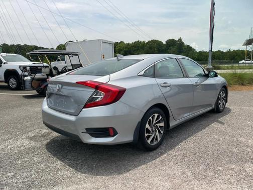 Lunar Silver Metallic 2018 Honda Civic EX