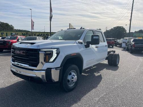 Summit White 2026 GMC Sierra 3500 Pro