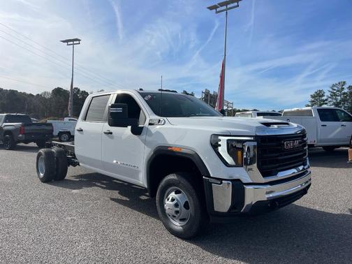 Summit White 2026 GMC Sierra 3500 Pro