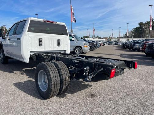 Summit White 2026 GMC Sierra 3500 Pro