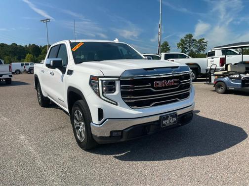 Summit White 2025 GMC Sierra 1500 SLT