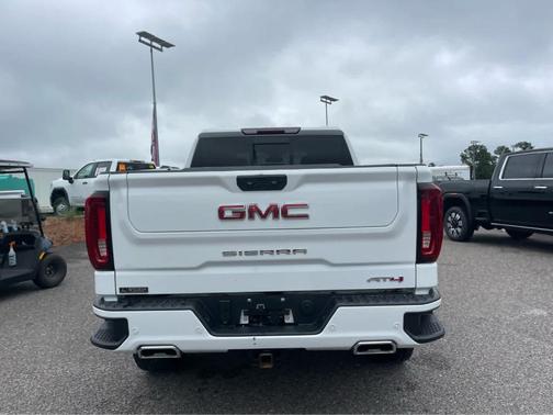 Summit White 2023 GMC Sierra 1500 AT4