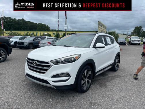 Dazzling White 2017 Hyundai TUCSON Value