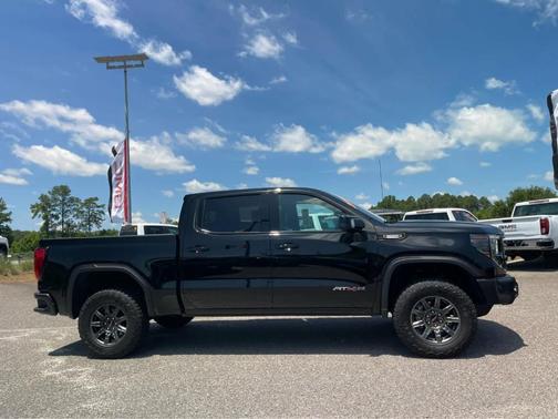 Onyx Black 2024 GMC Sierra 1500 AT4X