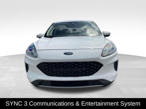 Oxford White 2020 Ford Escape SE